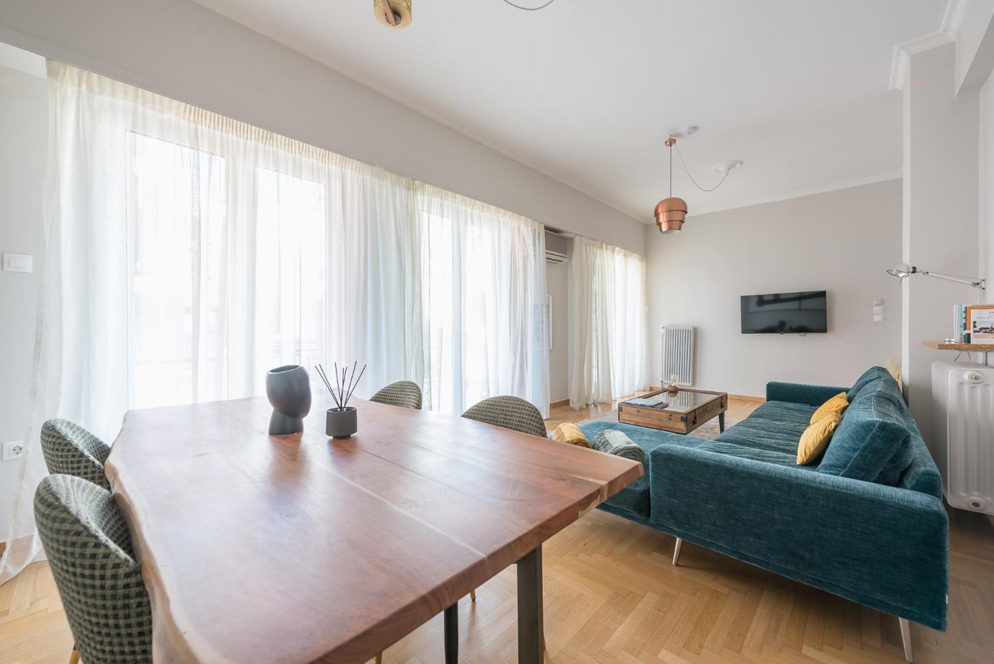 Spacious 2Bds Apt With Acropolis View In Center Атина Екстериор снимка