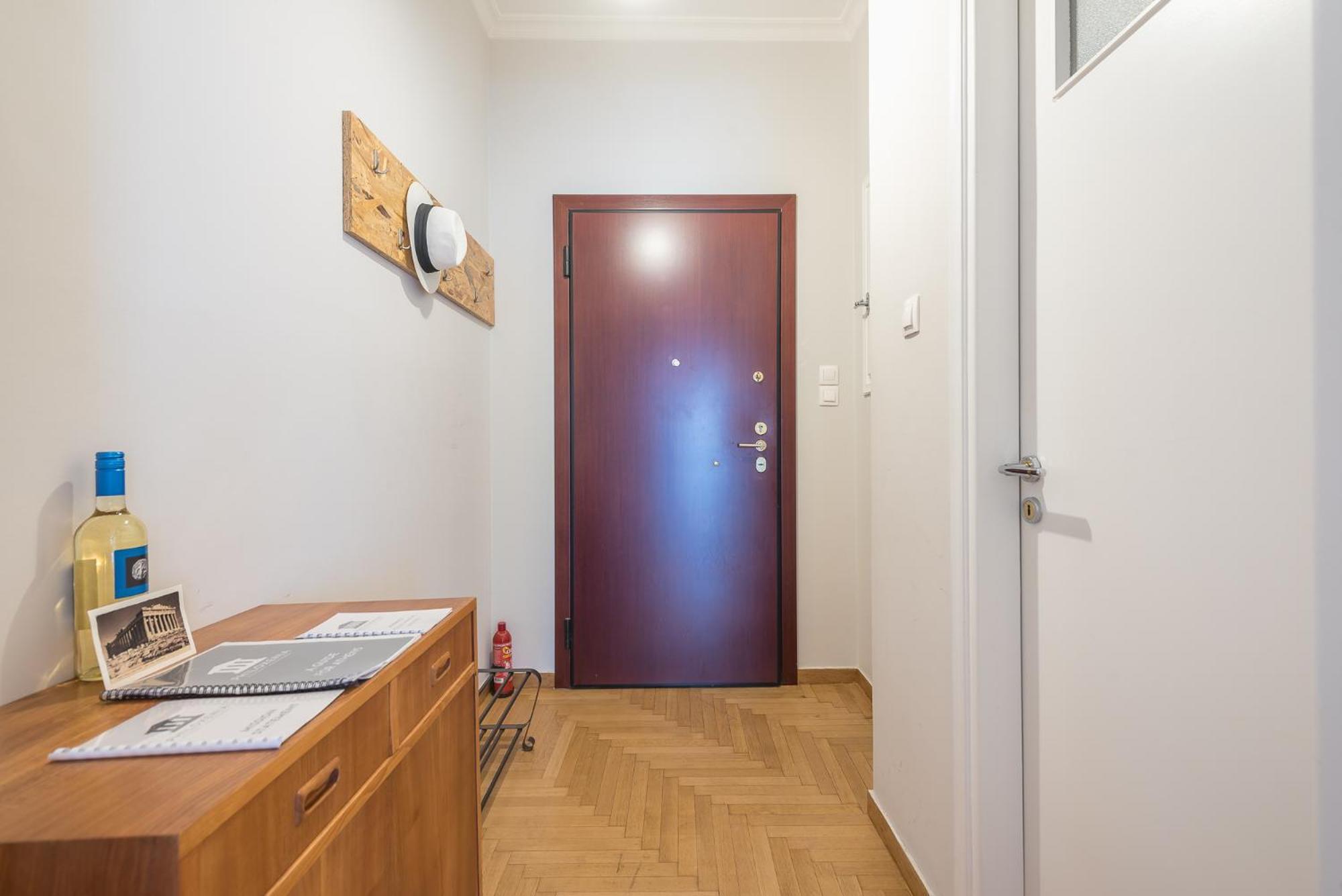 Spacious 2Bds Apt With Acropolis View In Center Атина Екстериор снимка