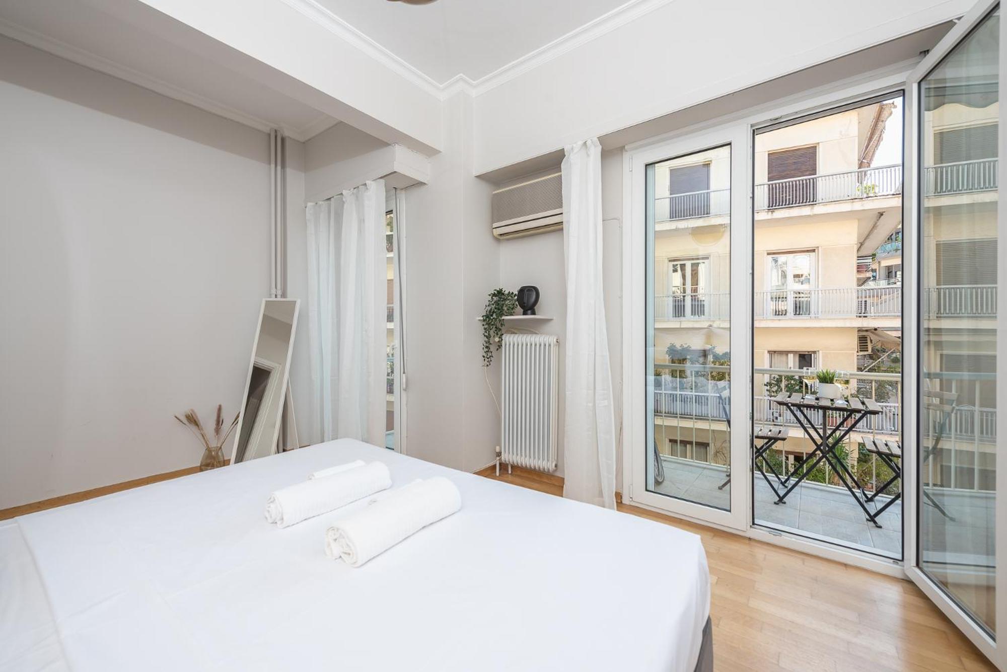 Spacious 2Bds Apt With Acropolis View In Center Атина Екстериор снимка